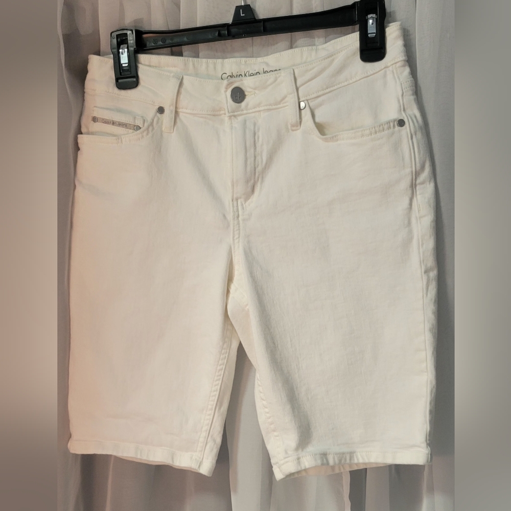 Calvin Klein Jeans Women's Cream Jean Shorts